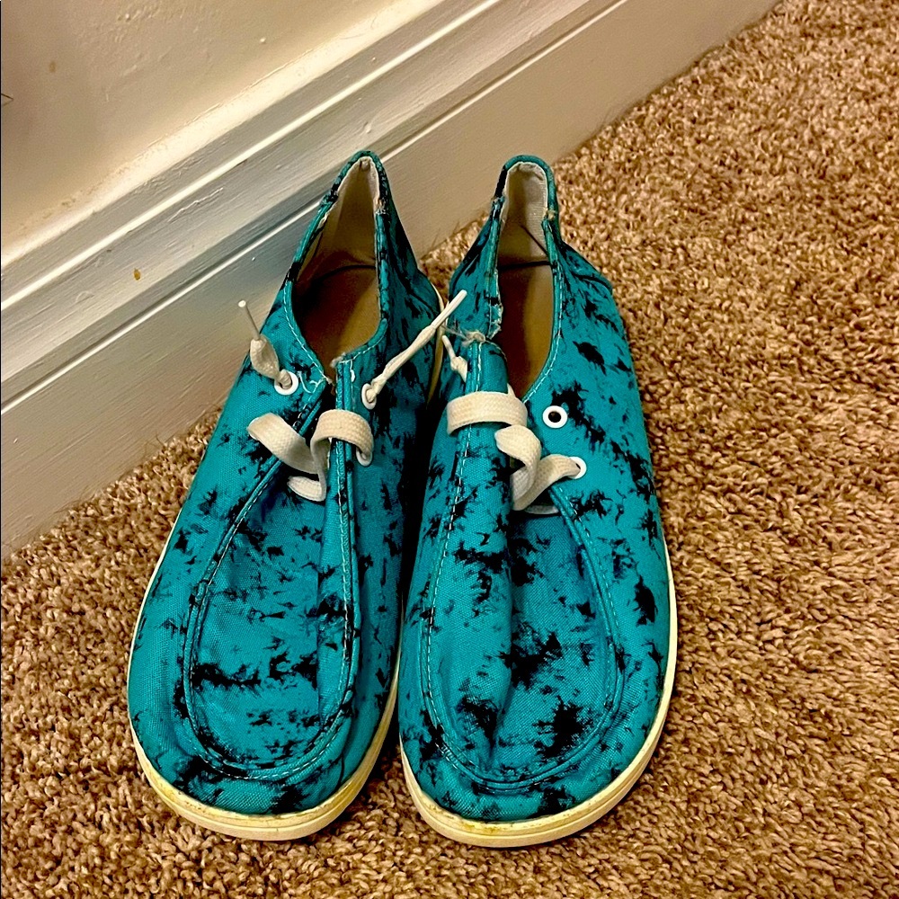 Stylish Teal and Black Shoes